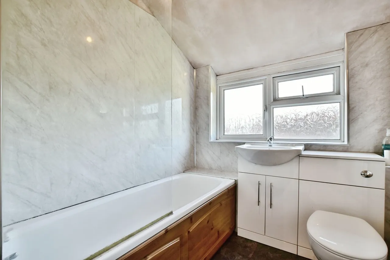 Beaconsfield Road, Altrincham, WA14, photo 8