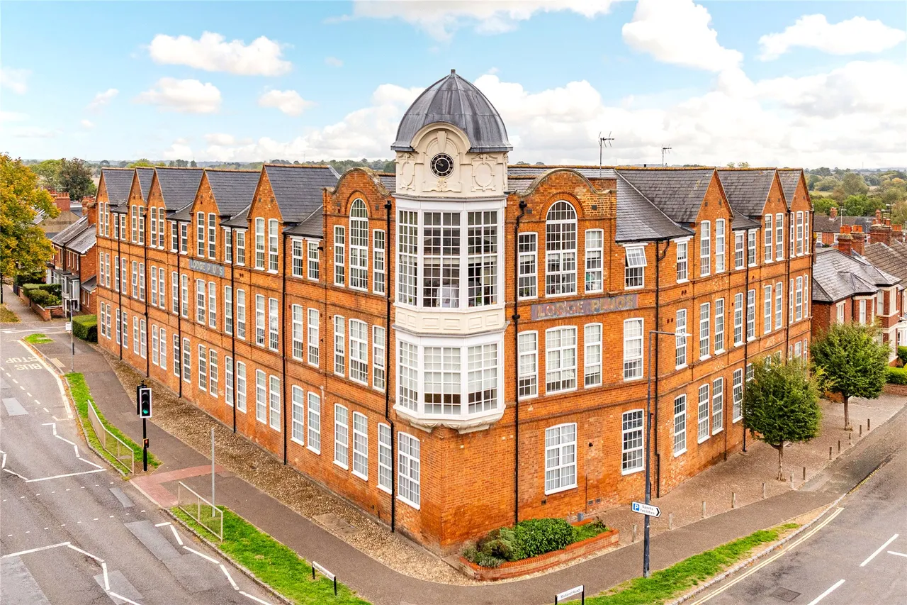 Kensington Place, Wellingborough Road, MK46, photo 2