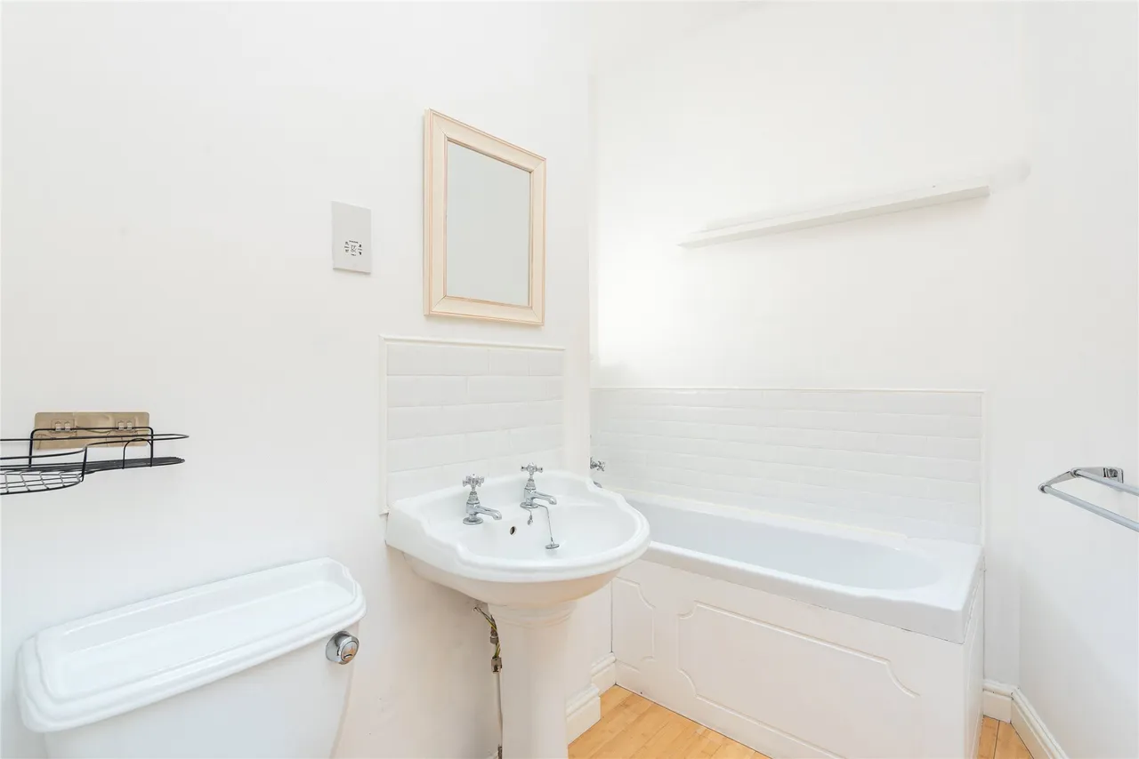 Kensington Place, Wellingborough Road, MK46, photo 6