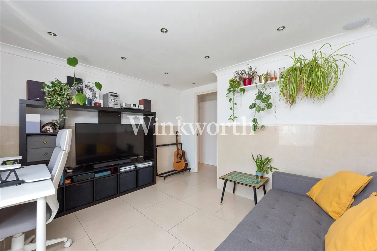 Victoria Crescent, London, N15, photo 4
