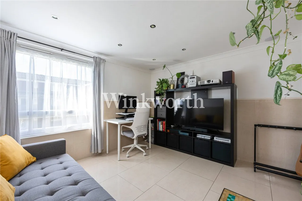 Victoria Crescent, London, N15, photo 7
