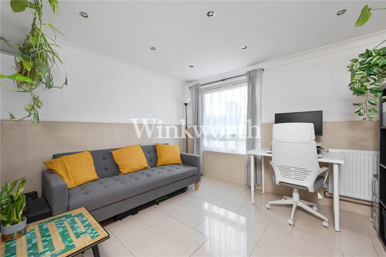 Victoria Crescent, London, N15, photo 3