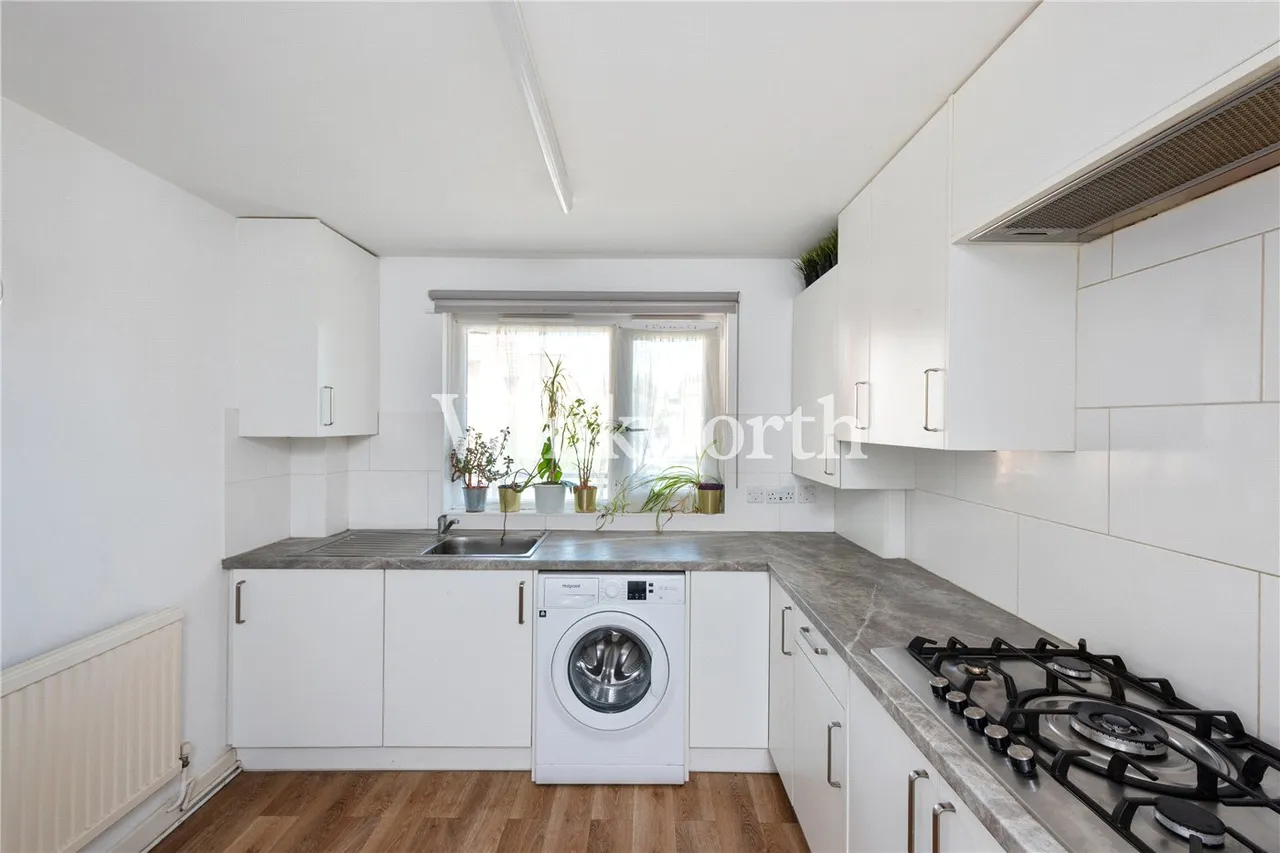 Victoria Crescent, London, N15, photo 8