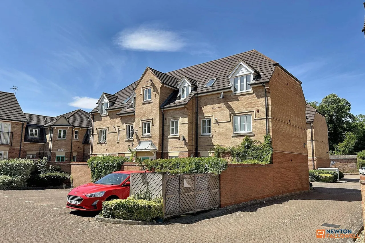 2 bed flat for sale, Regal Place, Peterborough, PE2