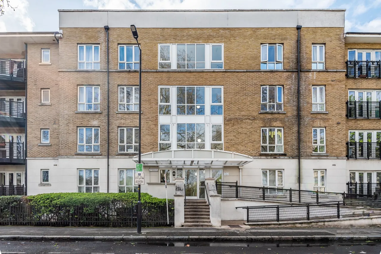 2 bed flat for sale — St. Georges Way, London, SE15