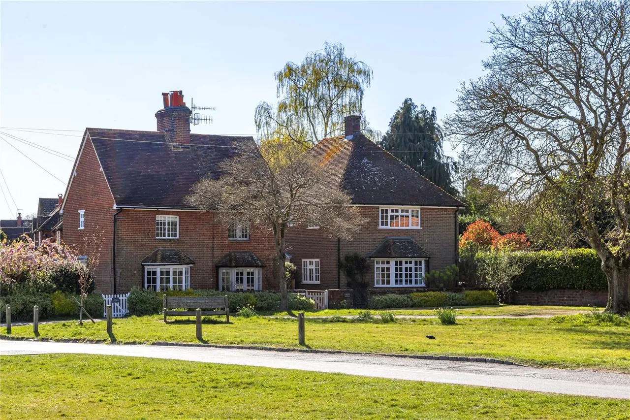 The Green, Shamley Green, Guildford, Surrey, GU5 0UH, photo 18