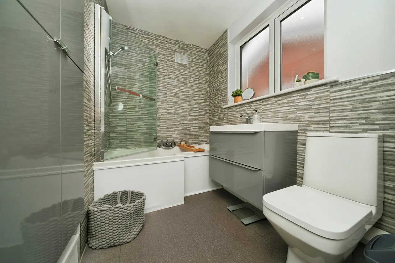 Beverley Gardens, Wirral, CH61, photo 9