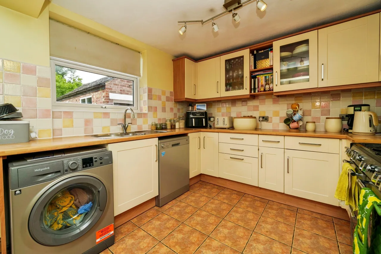 Beverley Gardens, Wirral, CH61, photo 7