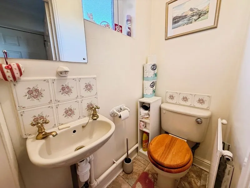 Clipsham Road, Castle Bytham, photo 7