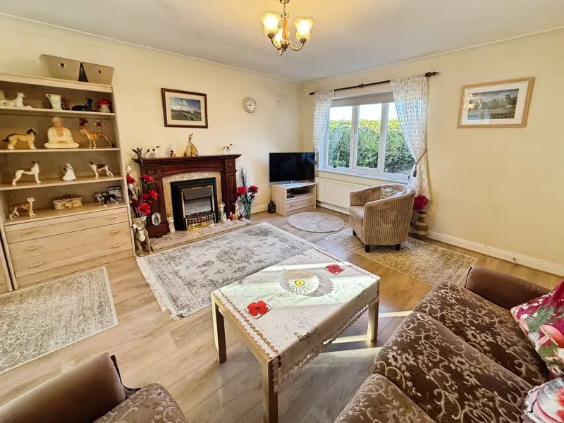 Clipsham Road, Castle Bytham, photo 2