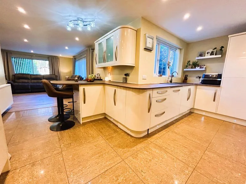 Chester Road North, Brownhills, WS8, photo 3
