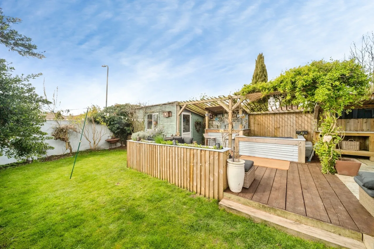 St. Davids Road, Bletchley, Milton Keynes, Buckinghamshire, MK3, photo 18