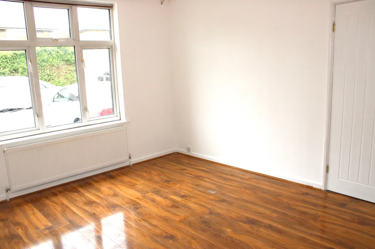 Basedale Road, Dagenham, RM9, photo 6