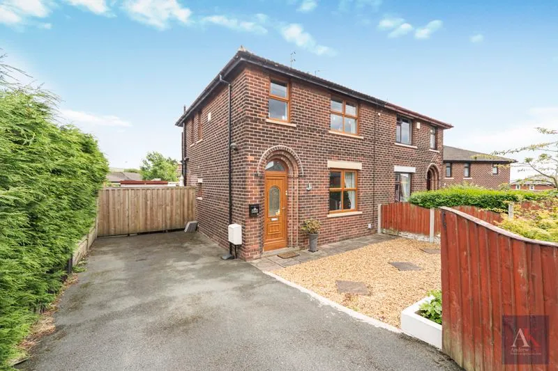 3 bed house for sale — Smith Hill Milnrow, Rochdale OL16 3EG