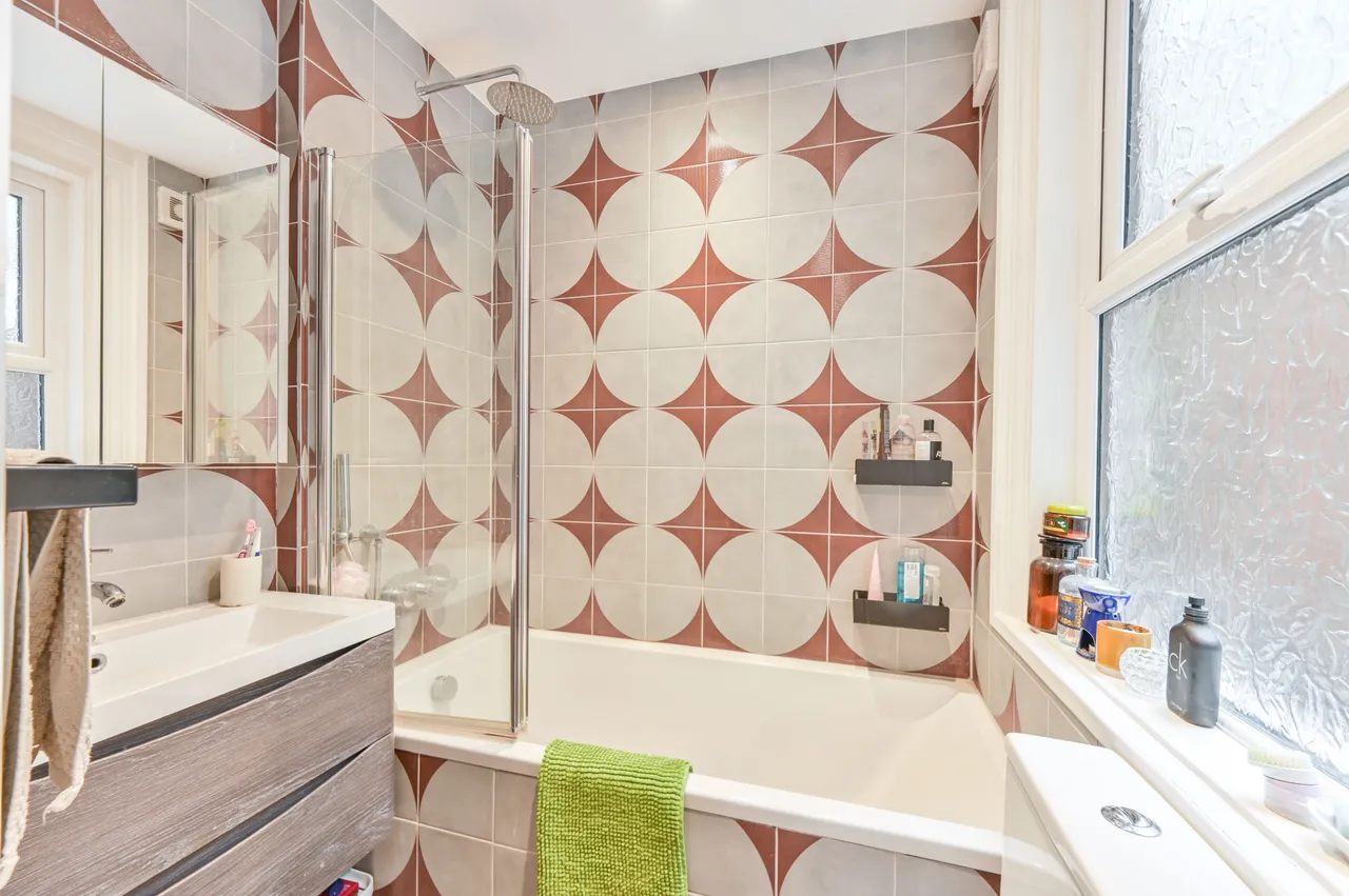 224 Chapter Road, London, photo 10
