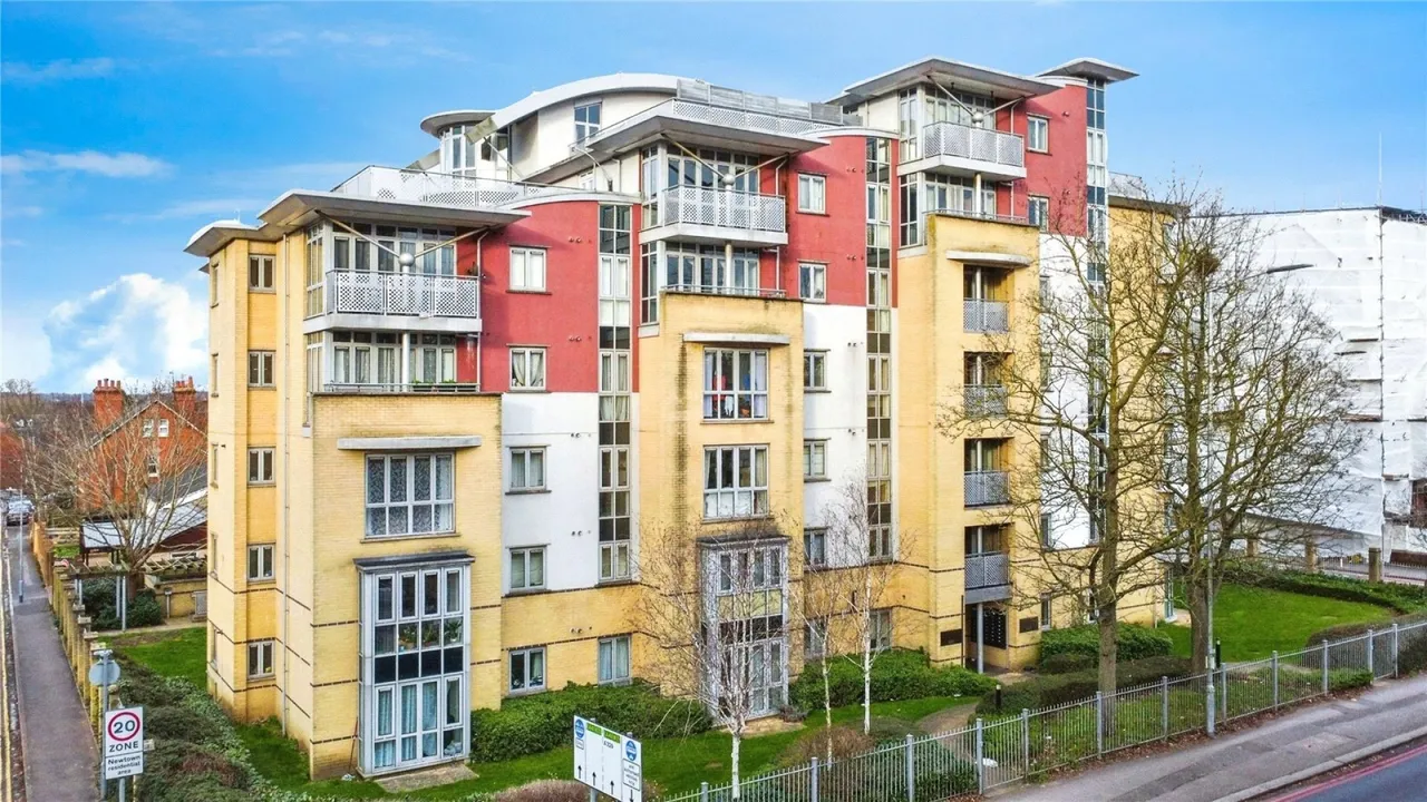 2 bed flat for sale, Kings Road, Reading, RG1