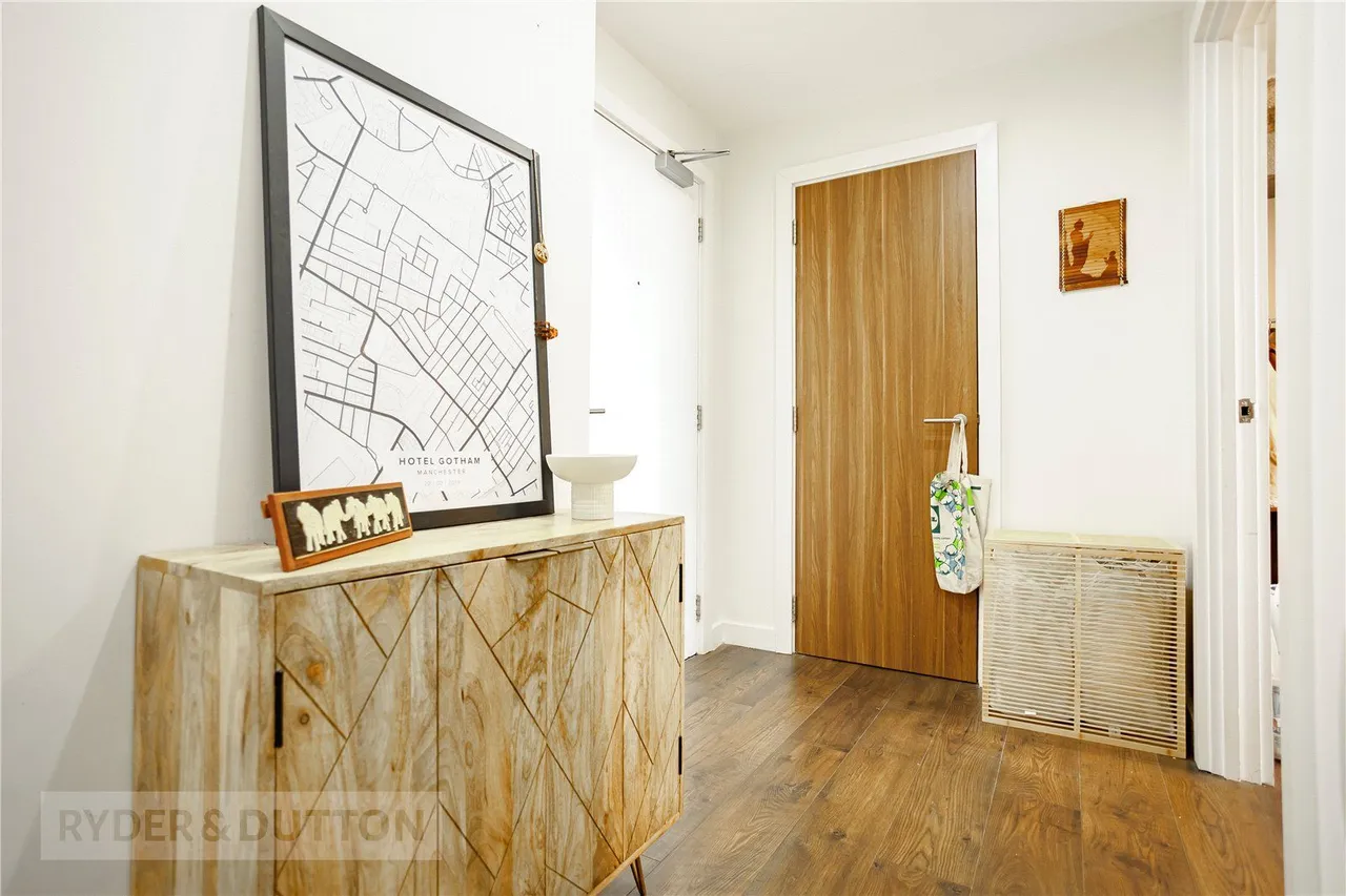 Victoria Street, Glossop, SK13, photo 6