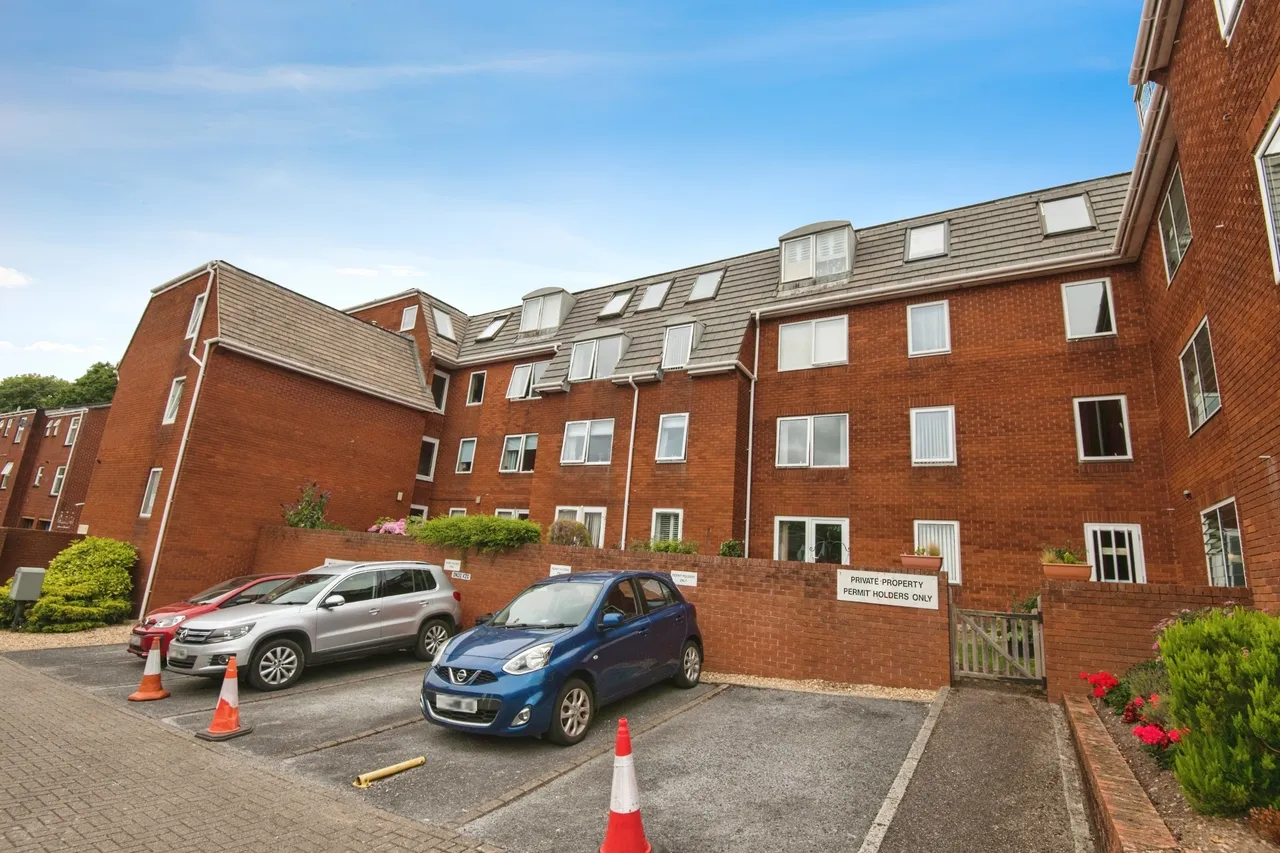 Bartholomew Street West, Exeter, EX4, photo 9