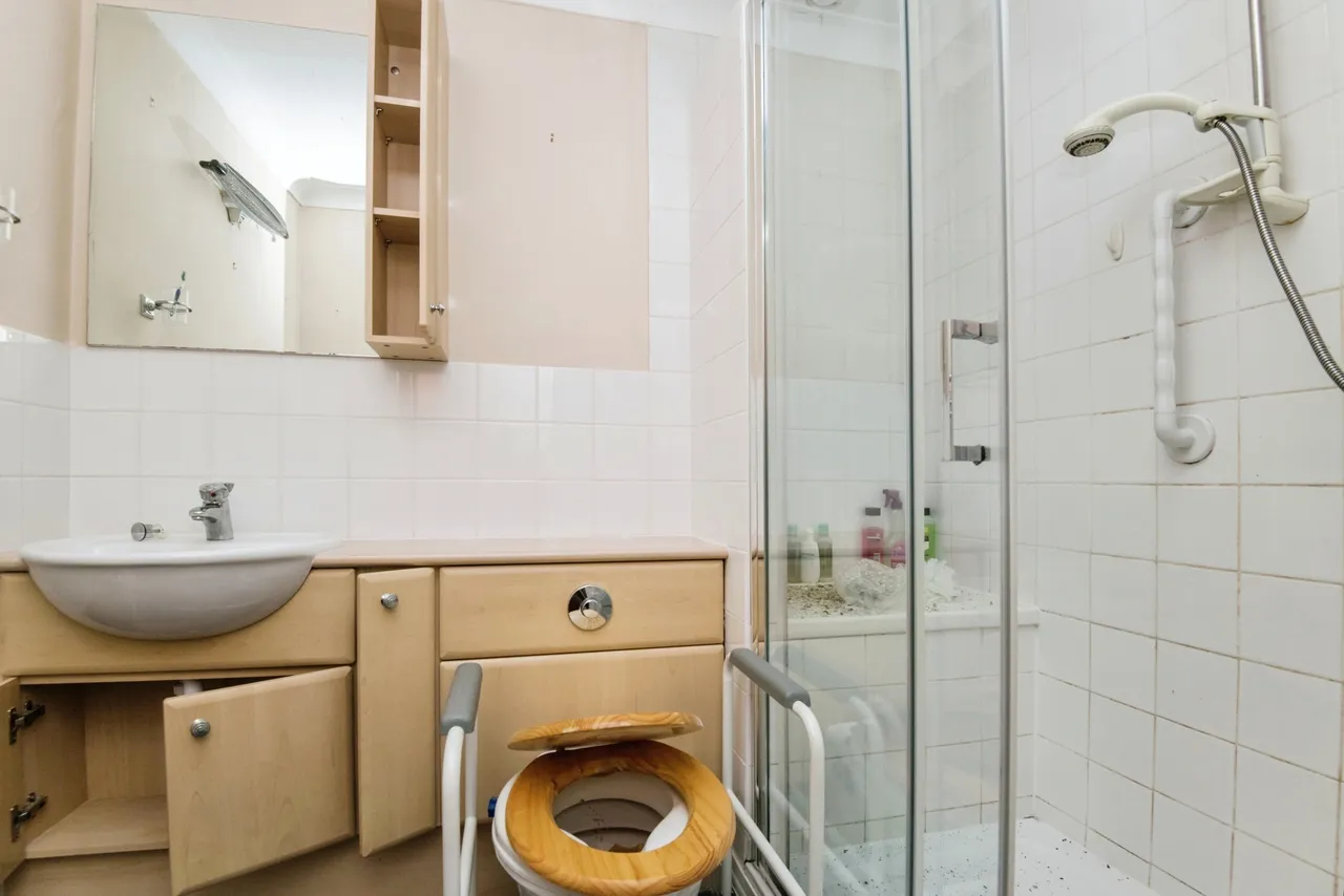 Bartholomew Street West, Exeter, EX4, photo 8