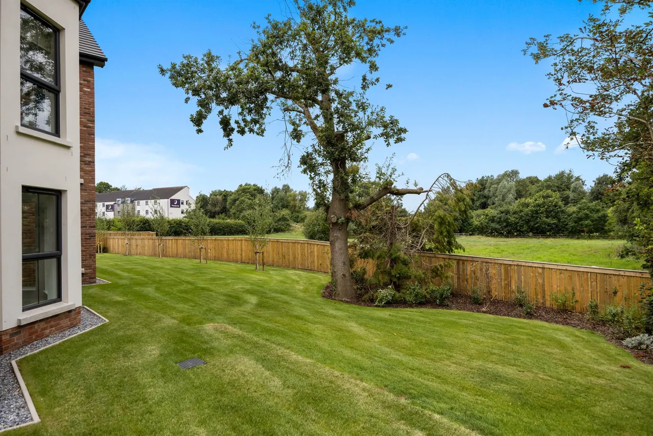 Hillsborough Road, Lisburn, BT27, photo 17