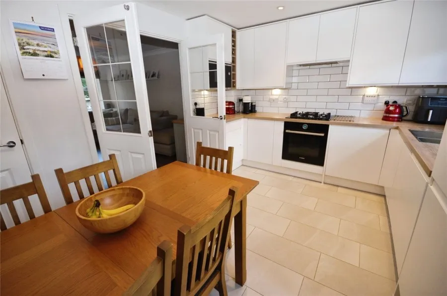 with 3 bedrooms in Stansted, CM24, photo 13