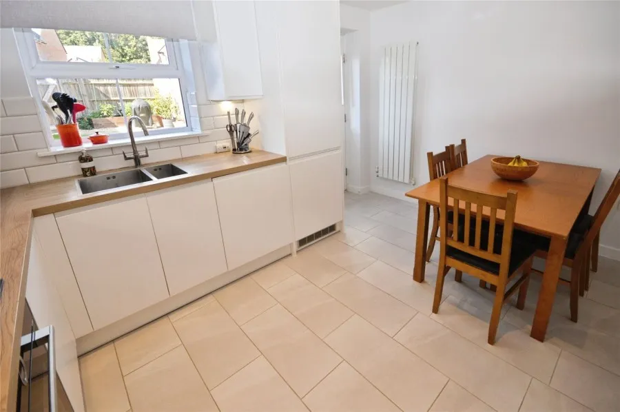 with 3 bedrooms in Stansted, CM24, photo 5