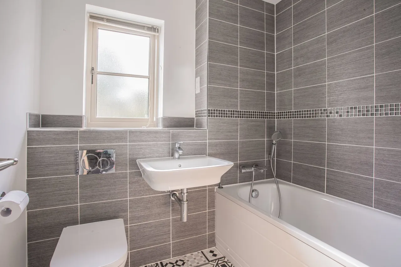 Britannia Mews, Wotton-under-Edge, photo 9