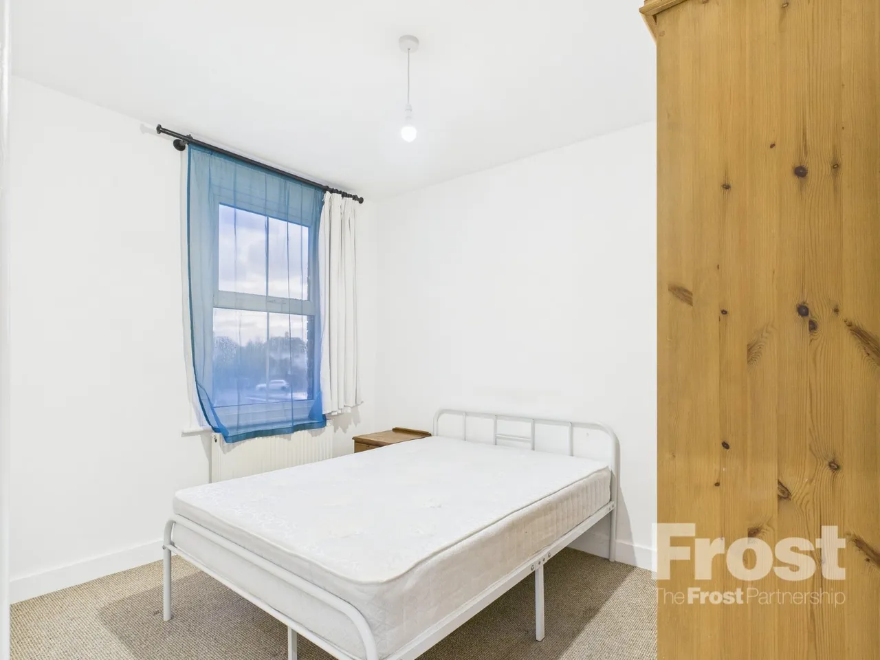 Staines Road, Feltham, TW14, photo 5