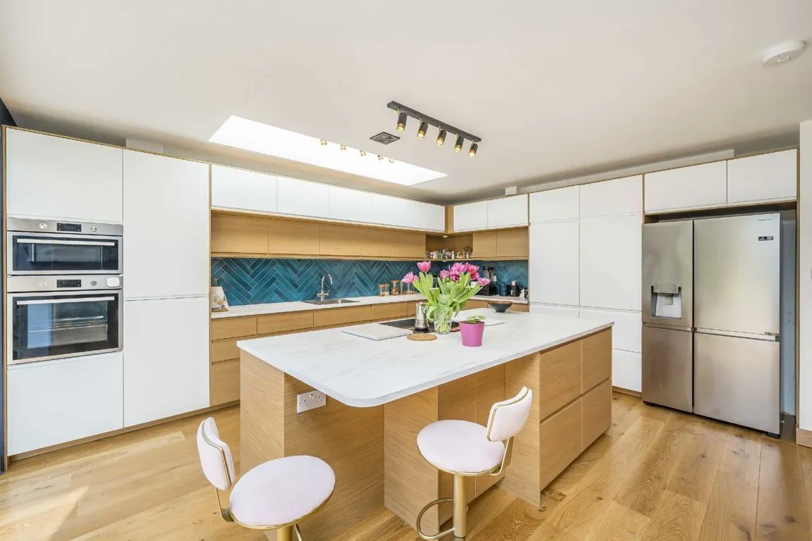 Abbotswood Road, SW16, photo 5