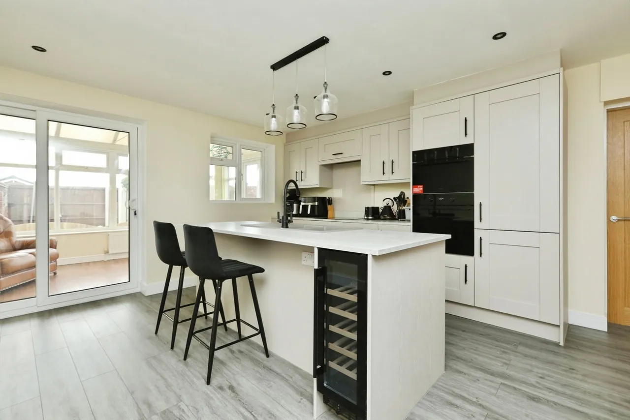 Holyrood Rise, Bramley, Rotherham, South Yorkshire, S66, photo 3
