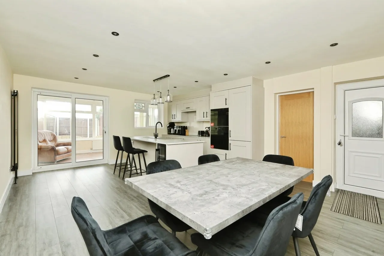 Holyrood Rise, Bramley, Rotherham, South Yorkshire, S66, photo 4