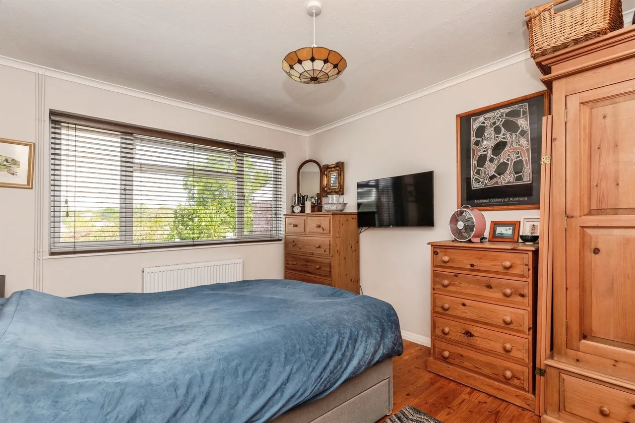 Park Avenue, Hastings, photo 8