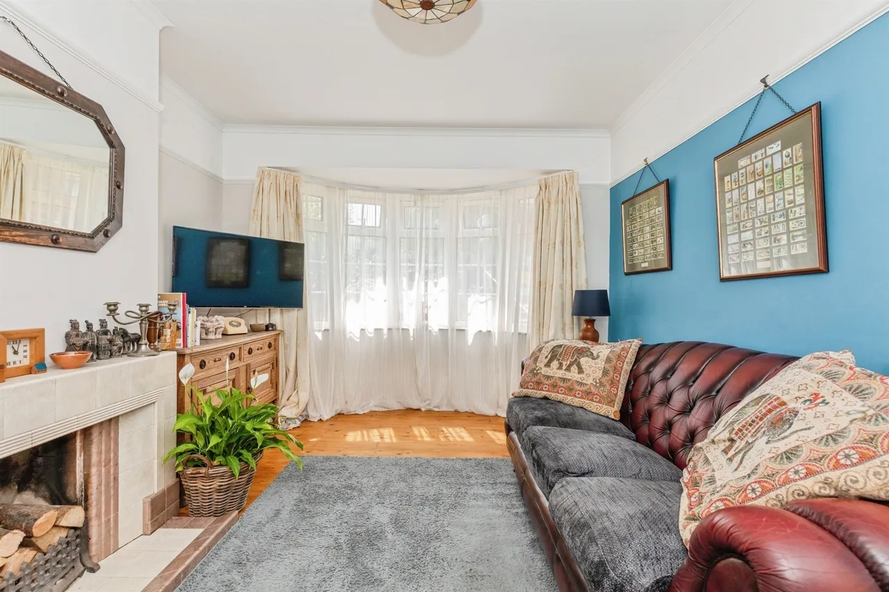 Park Avenue, Hastings, photo 3