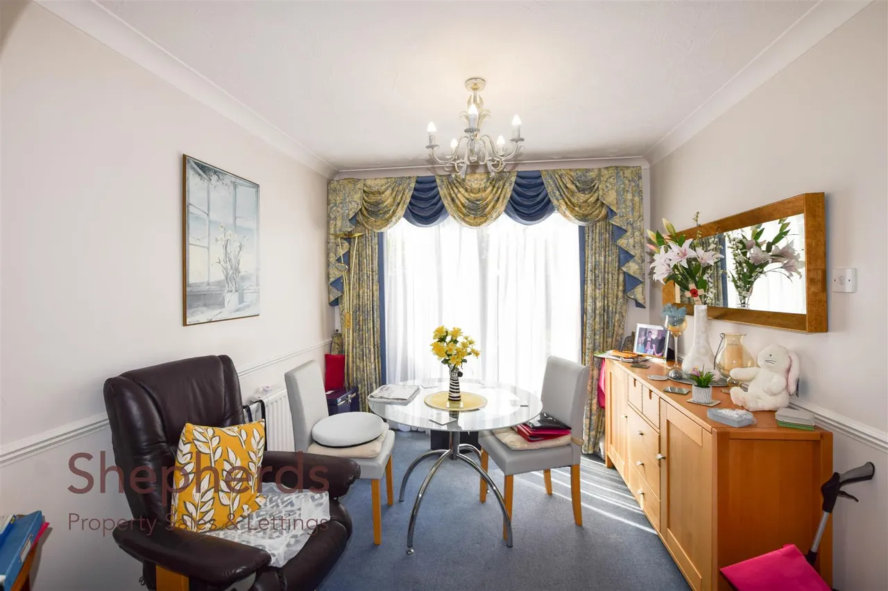 Dahlia Close, West Cheshunt, EN7, photo 5