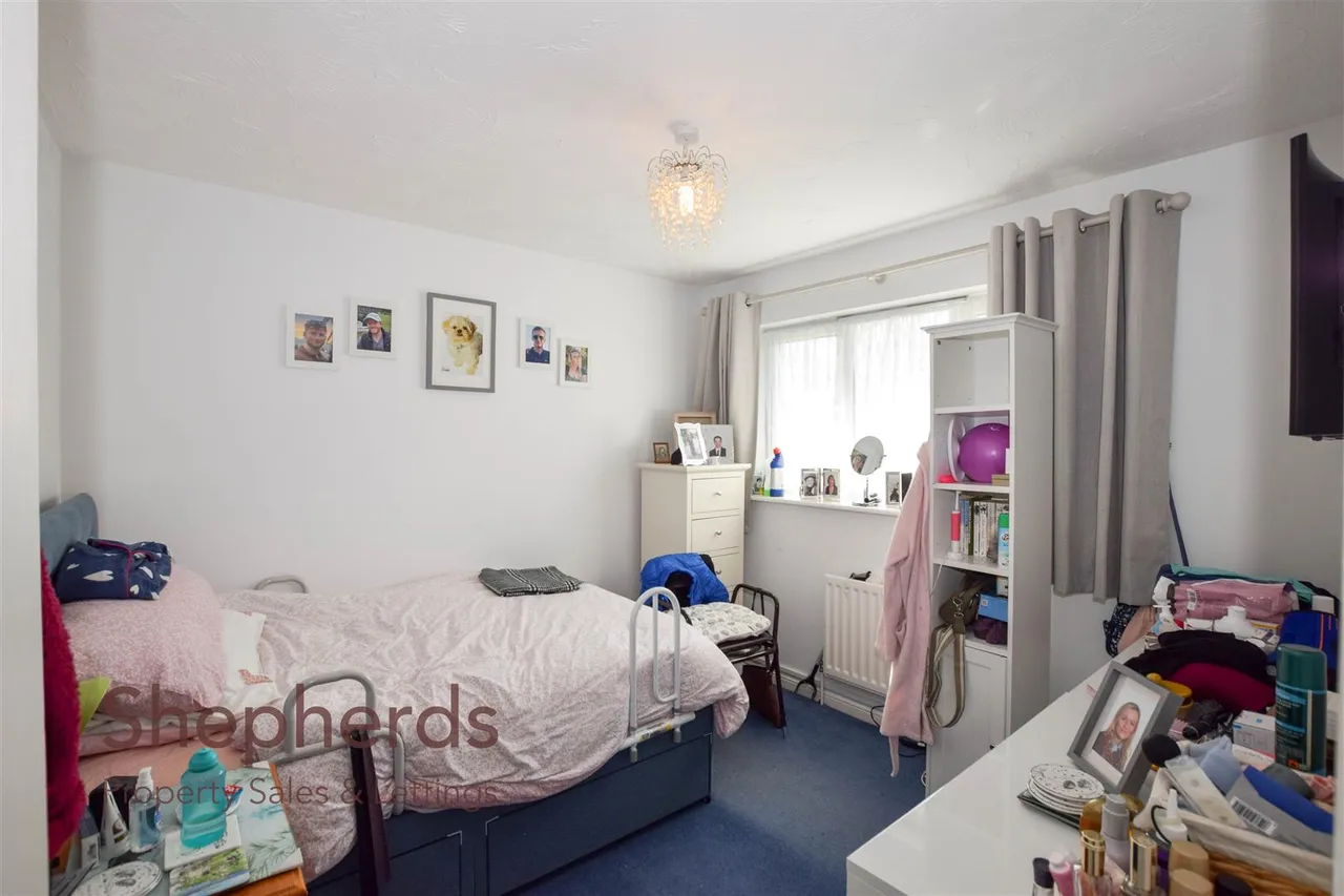 Dahlia Close, West Cheshunt, EN7, photo 9