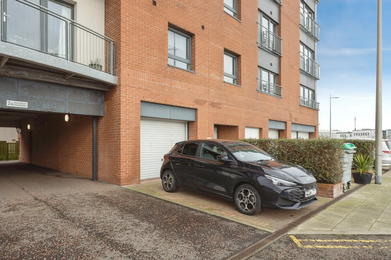 Gourlay Yard, Dundee, photo 2