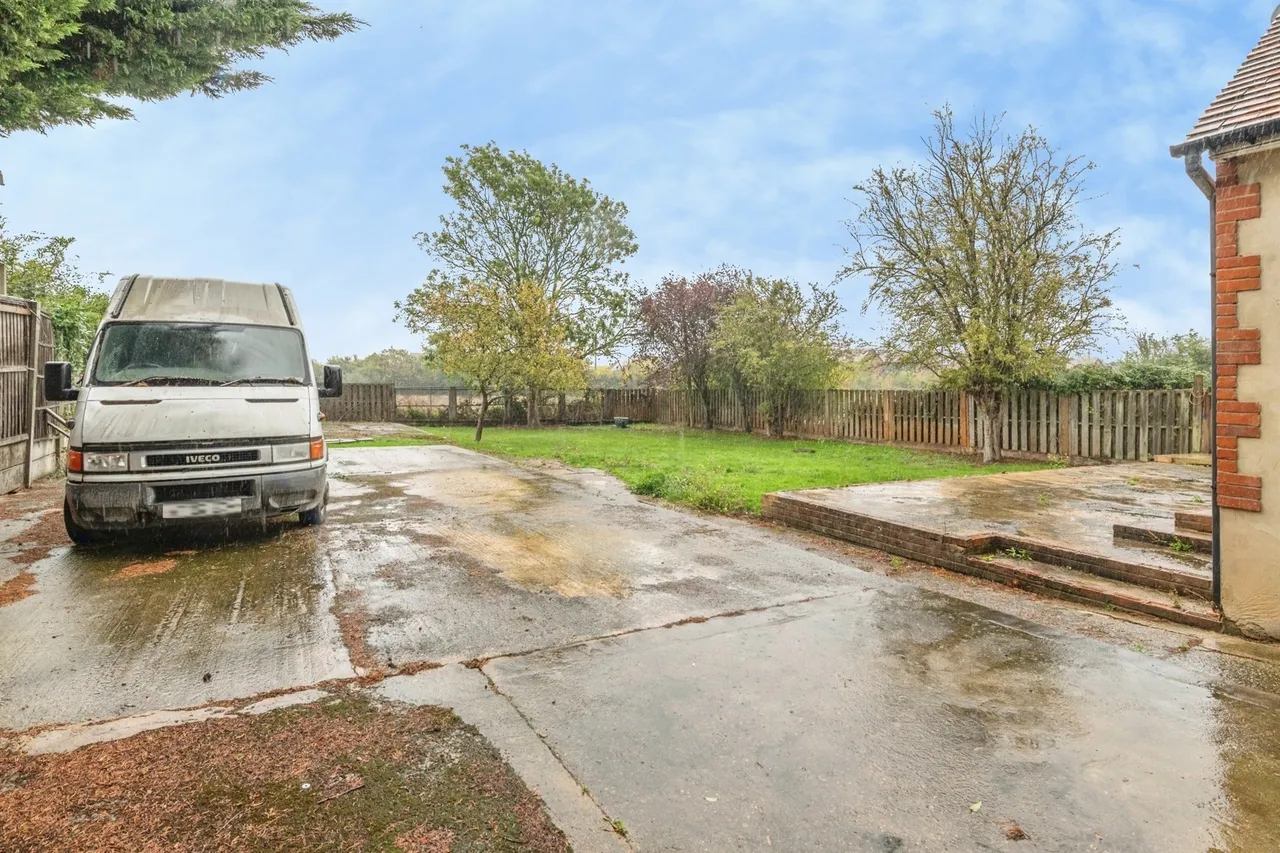 Southend Road, Fobbing, SS17, photo 19
