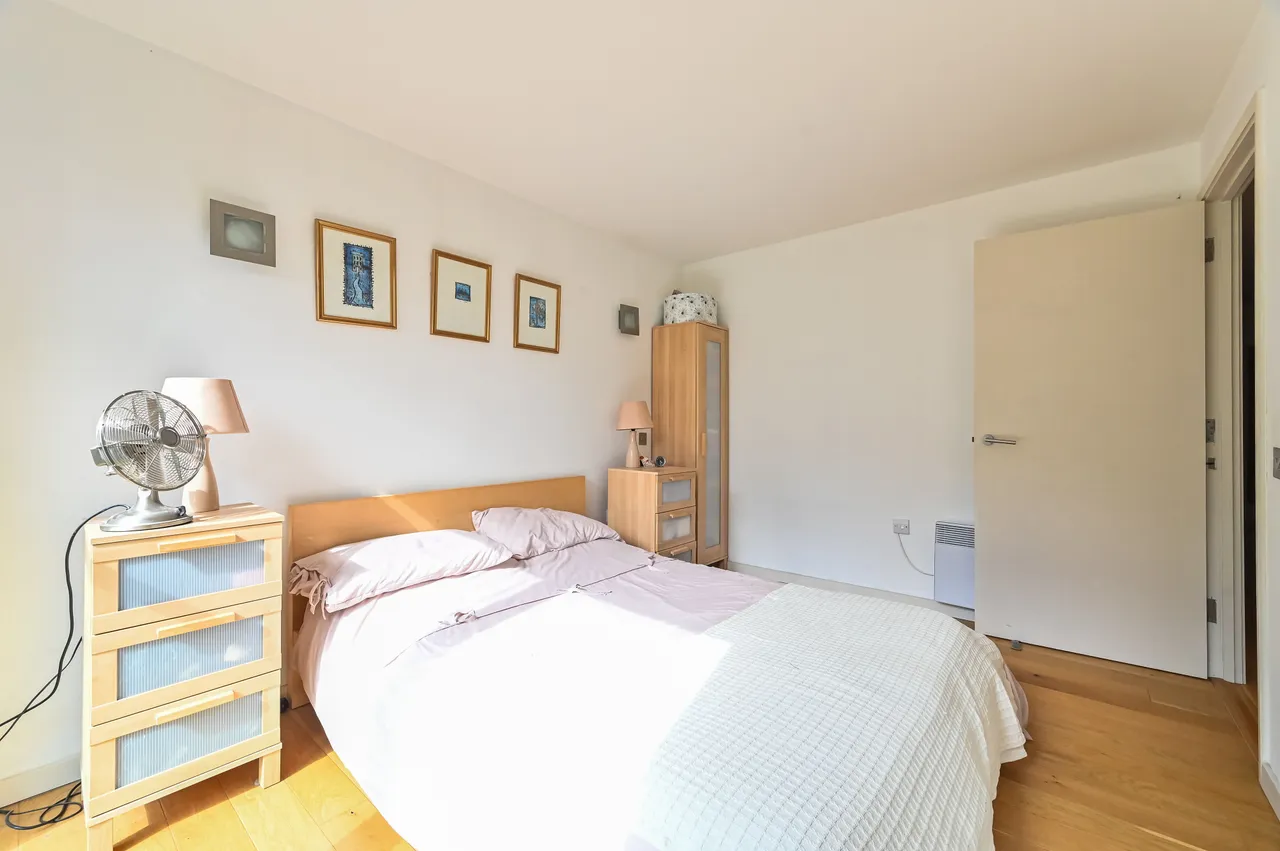London, E14, photo 12