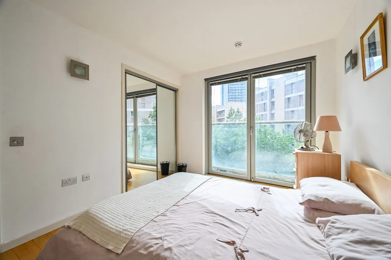 London, E14, photo 5