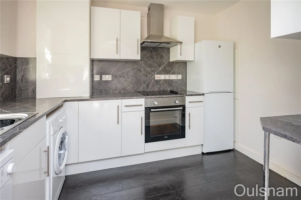 Button Drive, Bromsgrove, Worcestershire, B61 8RS, photo 2