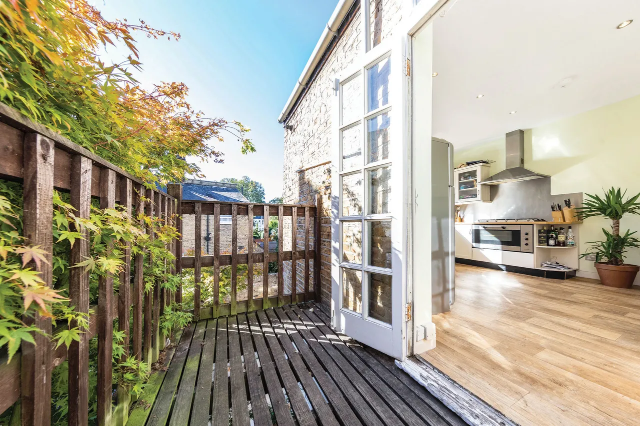 248 Wandsworth Bridge Road, London, photo 4