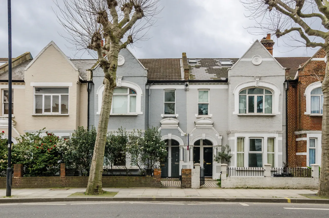 3 bed flat for sale — 248 Wandsworth Bridge Road, London