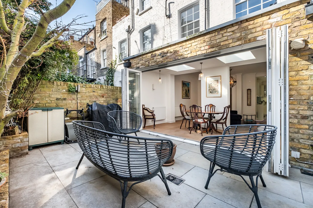 Moreton Street, London, SW1V, photo 3