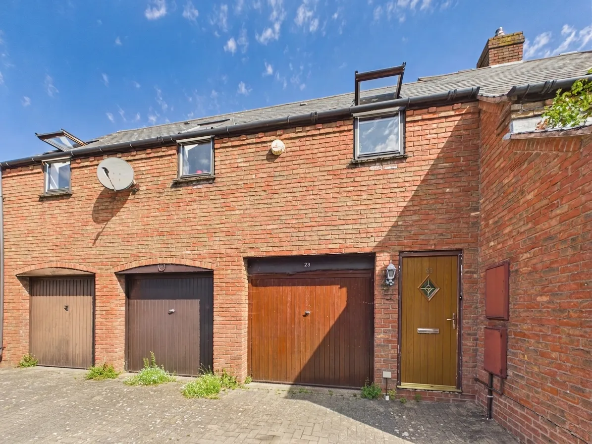 Grange Drive, Bishops Cleeve, Cheltenham, GL52 8LW, photo 9