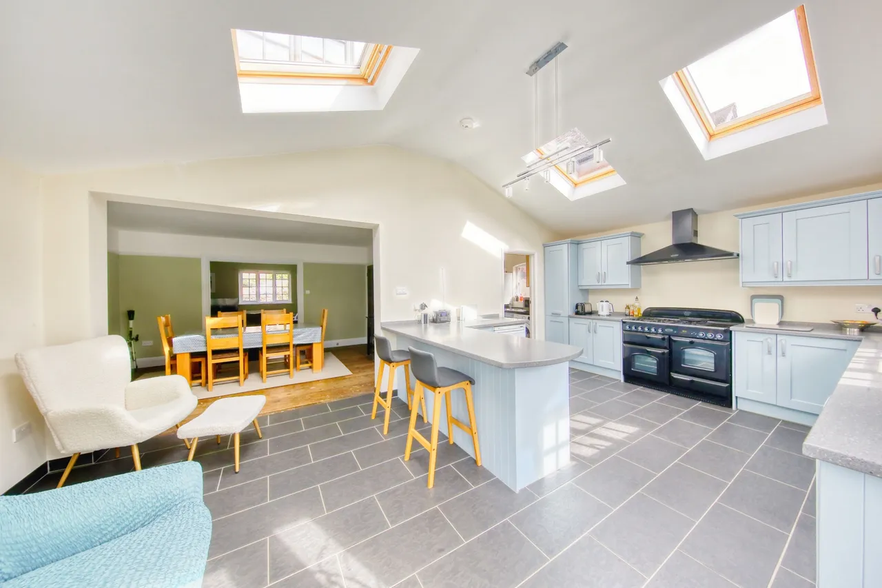 Vicarage Road, Hampton Wick, KT1 4EB, photo 5