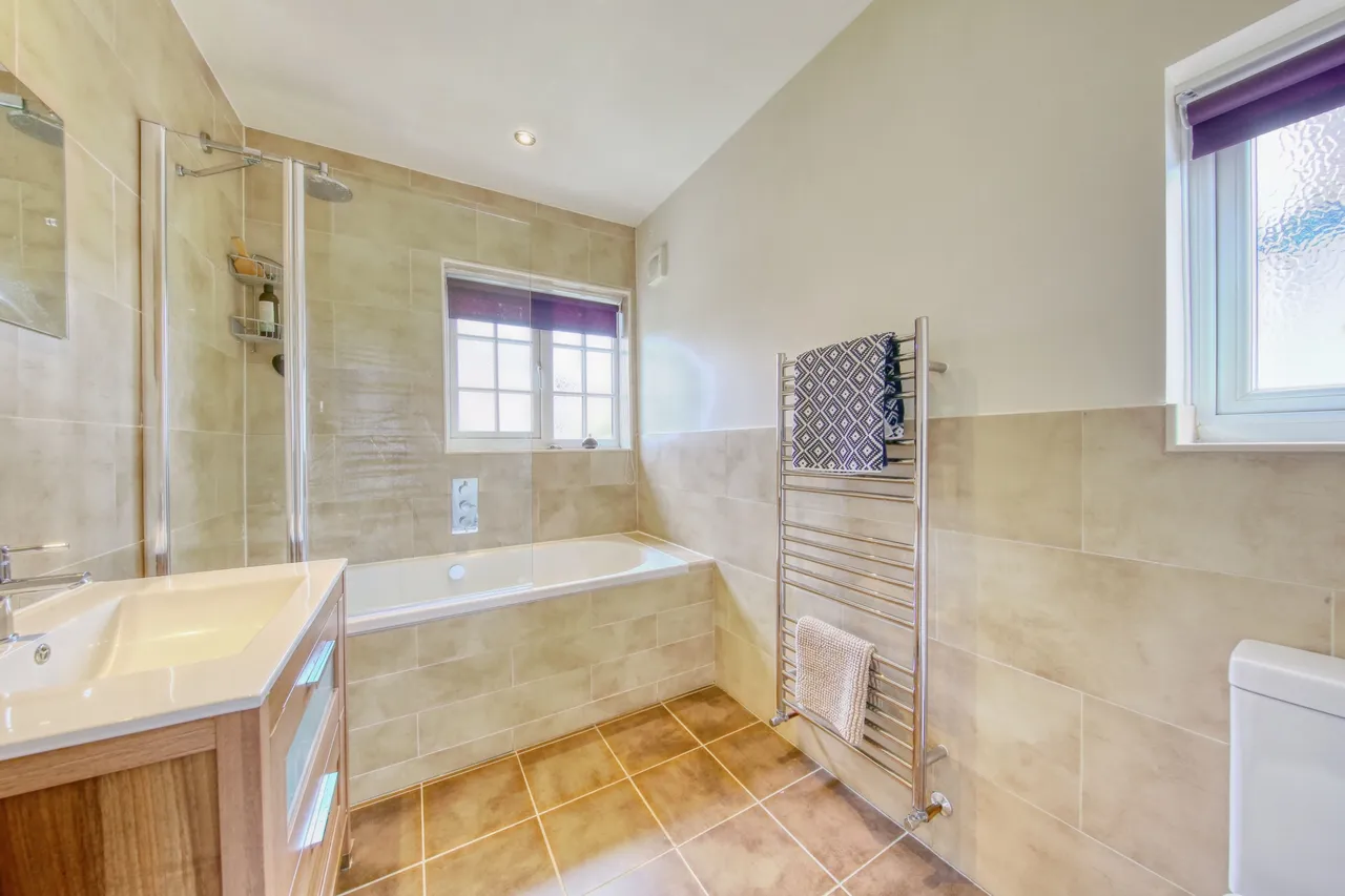 Vicarage Road, Hampton Wick, KT1 4EB, photo 10