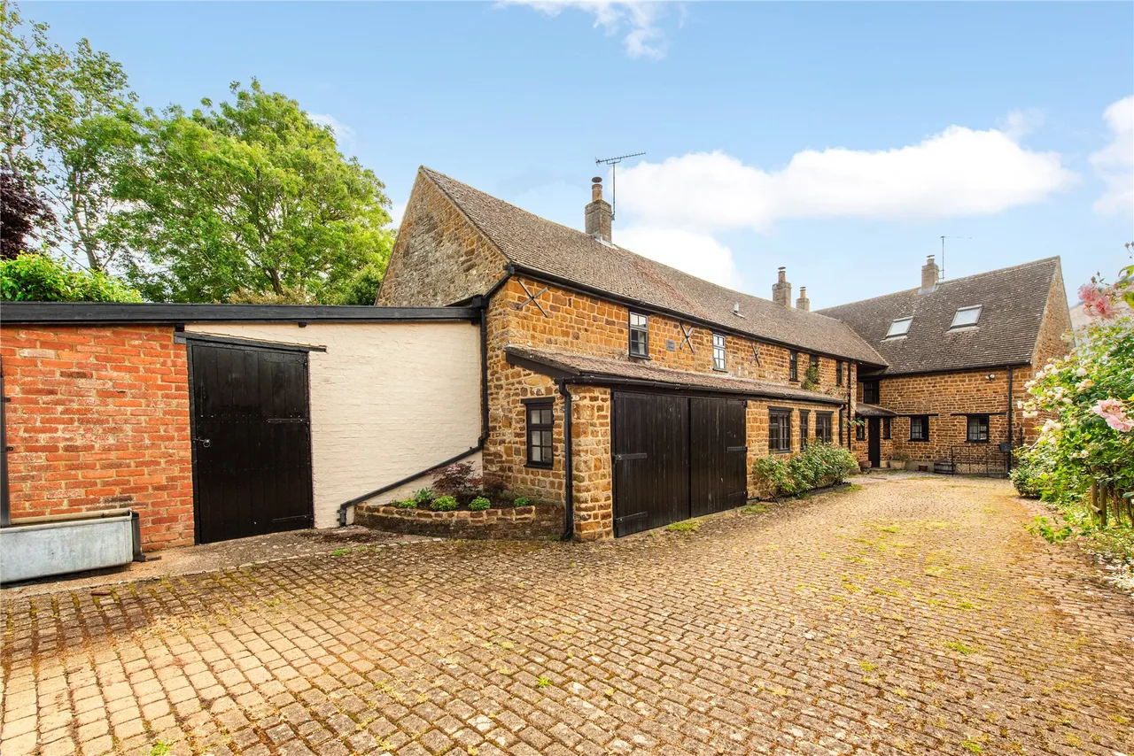 5 bed house for sale, Chapel Lane, Maidford, NN12