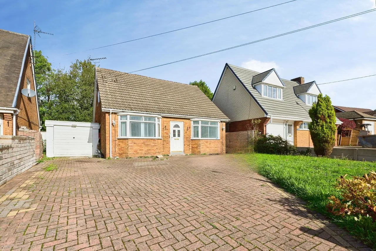 4 bed house for sale, Churchill Road, Walsall, WS2