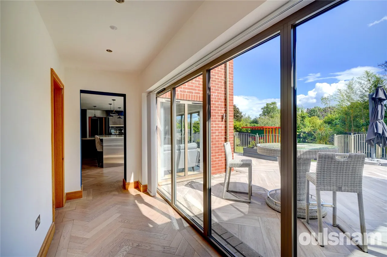 Stratford Road, Bromsgrove, Worcestershire, B60 1AU, photo 9