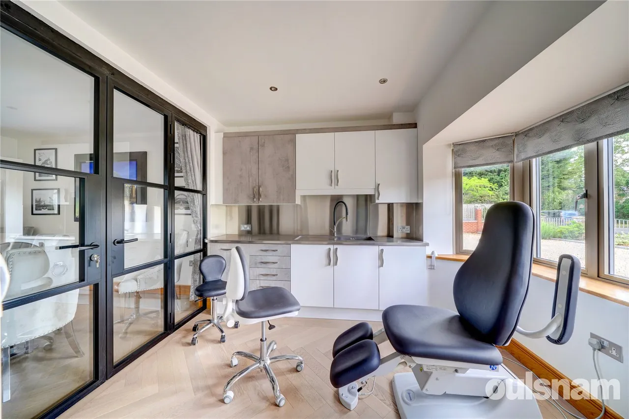 Stratford Road, Bromsgrove, Worcestershire, B60 1AU, photo 19